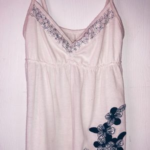 Hollister too. Very cute !!